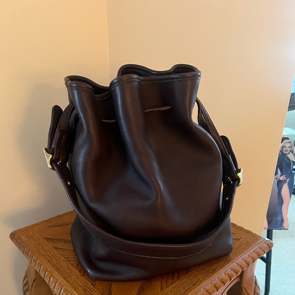 Vintage 80’s bucket bag
